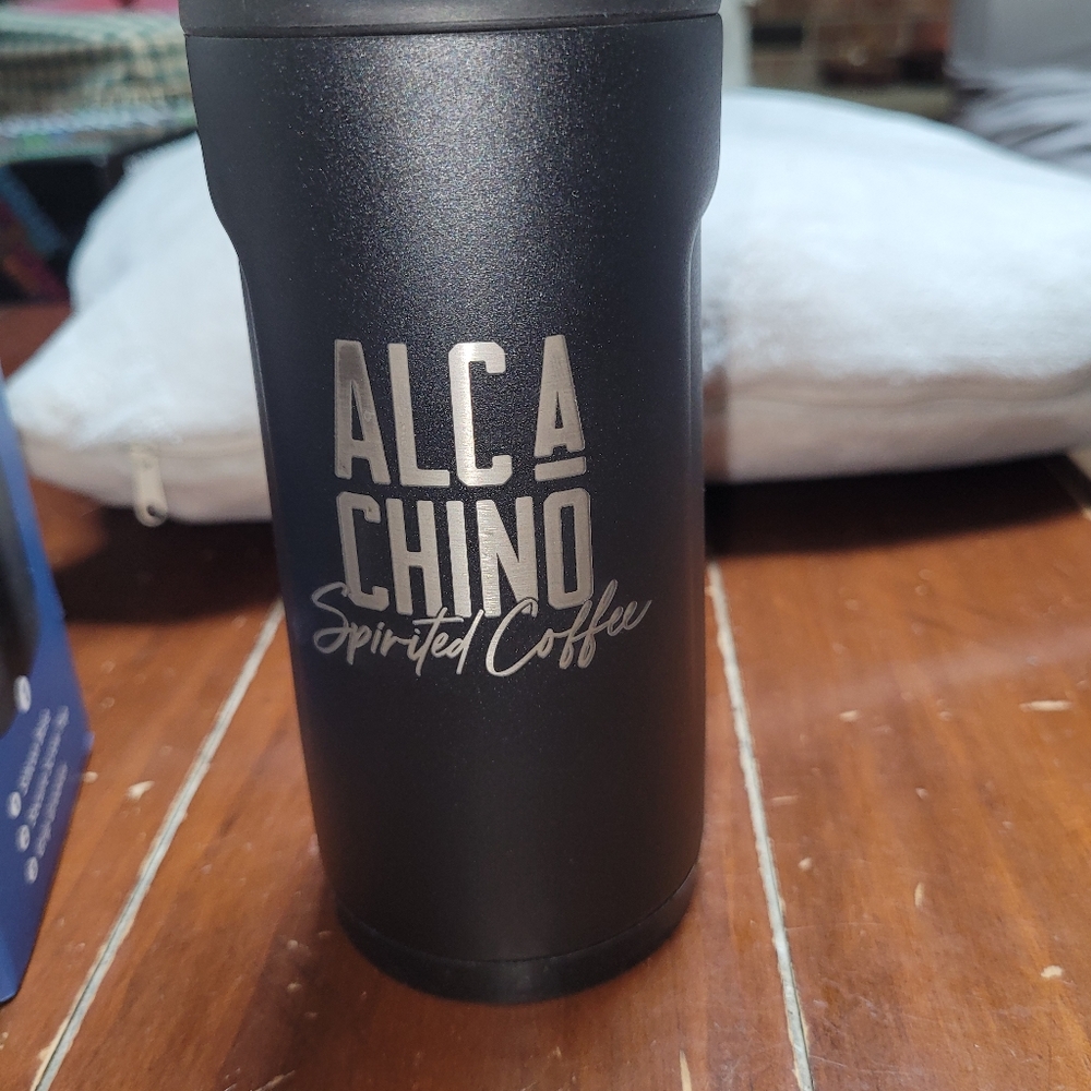 Iceshaker can holder